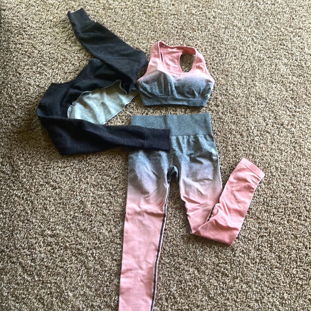 Ombré Gymshark set.